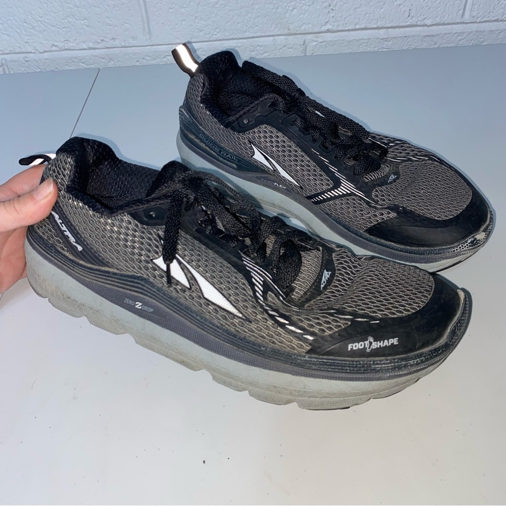 Altra Paradigm 3 Men’s Road Running Shoes Sneakers Black Low Top Size US 9.5